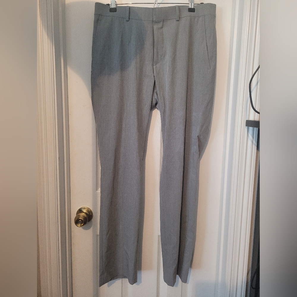 Reaction Kenneth Cole Grey slacks 32W30L